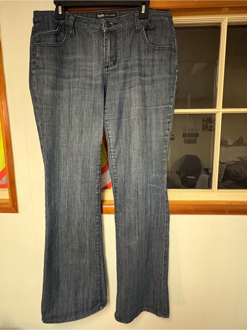 Women's Dark Blue Bootcut Jeans - Classic Mid-Rise Style